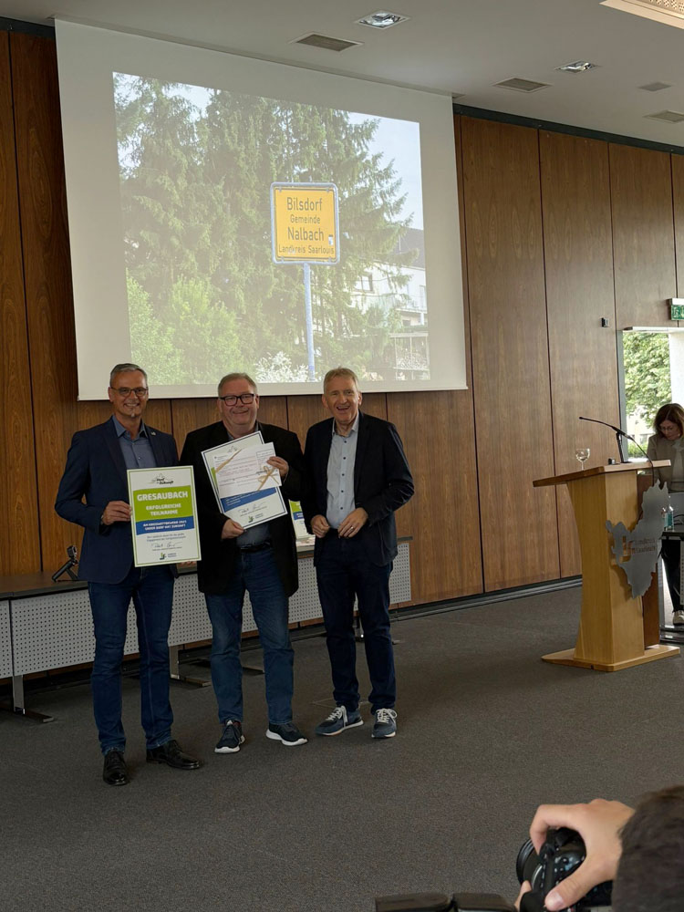 Bürgermeister Klauspeter Brill, Ortsvorsteher Fred Metschberger und Landrat Patrick Lauer (Foto: Marie Hellbrück)